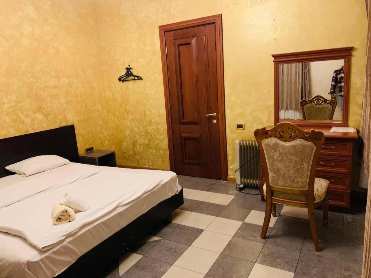 Centre Hotel-Hostel Erivan Dış mekan fotoğraf