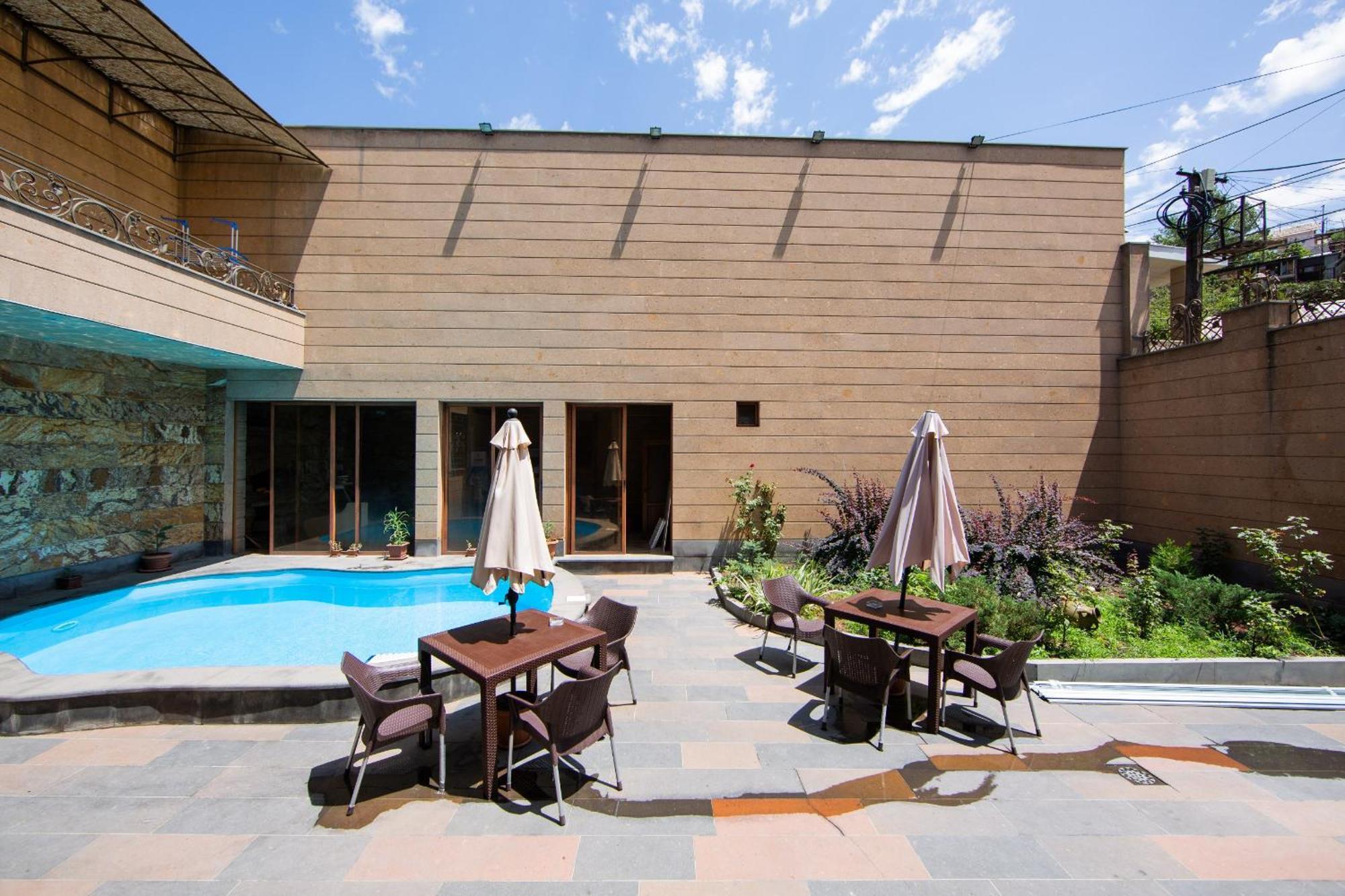 Centre Hotel-Hostel Erivan Dış mekan fotoğraf